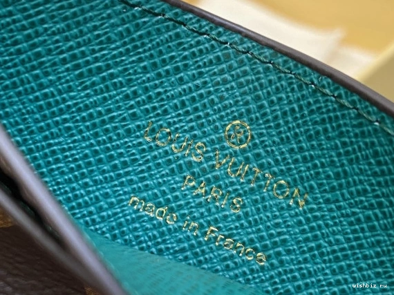 WIS HOLDER-11*7*0.5cm CARD LOUIS VUITTON 0228